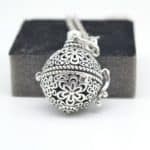 Diffuser aroma ketting bloem lavasteen medaillon