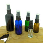 Glazen sprayfles verstuiver, fles Sprayverstuiver zwart of wit, inhoud 5ml t/m 100ml, fles uv bestendig.