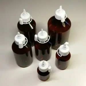 Pet fles doseerdop, tuitdop, spuitdop, oliespuit Plastic fles amber bruin DIN28