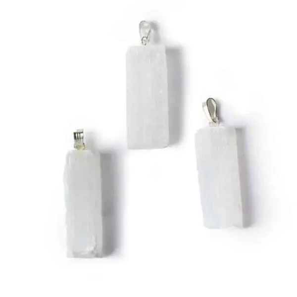 witte seleniet ruw edelsteenhanger 71068